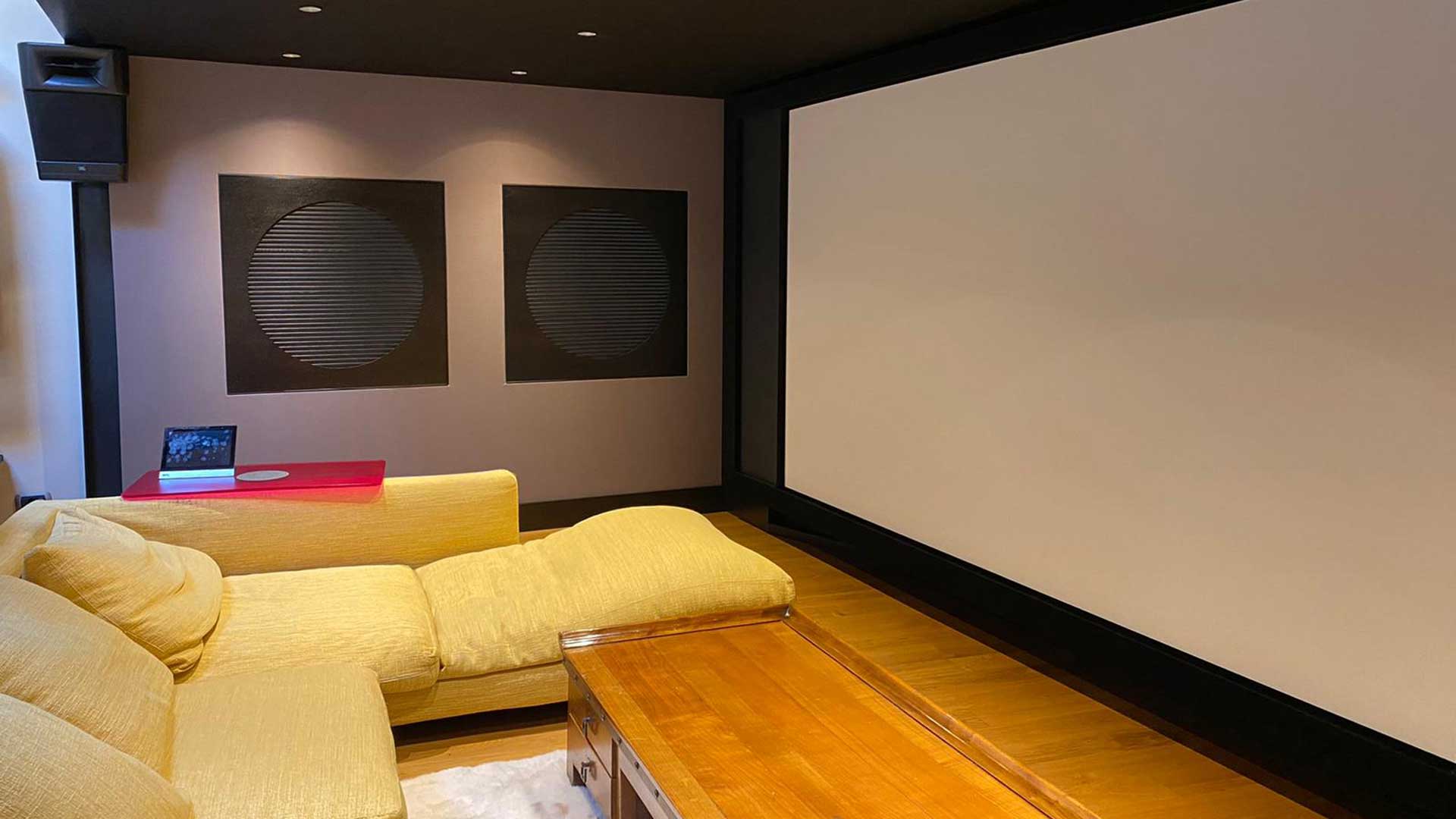 A home cinema project: the cinema lives at home Really!